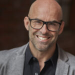 الحسن الهمداني.. وإنجازاته العلمية